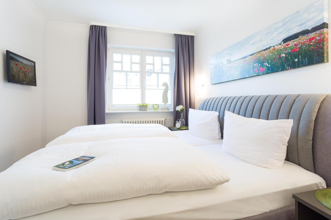 Strandvilla Seeadler Hinter Duene Und Appartement Binz